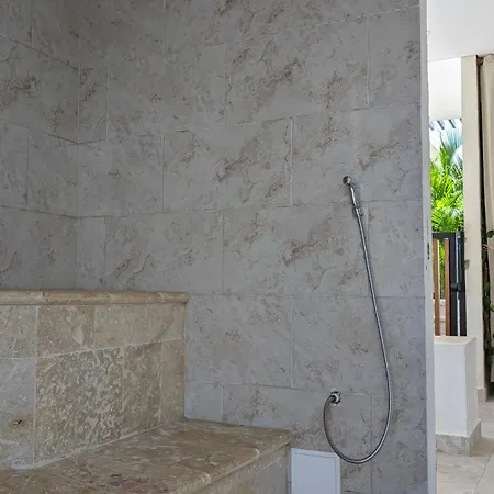 Piscinas Con Vista Increible, Bar, Musica Y Playa Apartment *