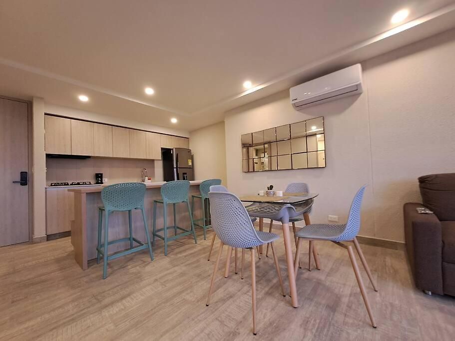 Apartamento Piscinas Con Vista Increible, Bar, Música Y Playa