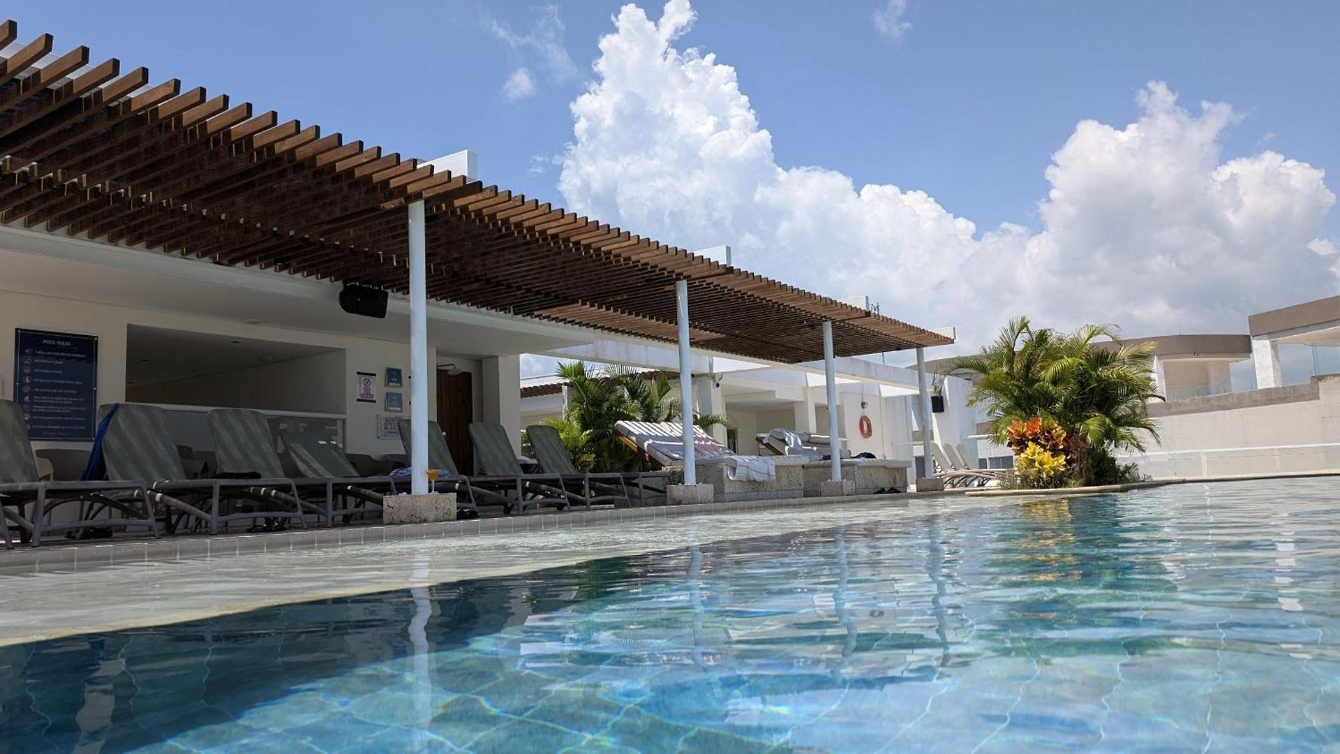 Piscinas Con Vista Increible, Bar, Música Y Playa Apartamento *