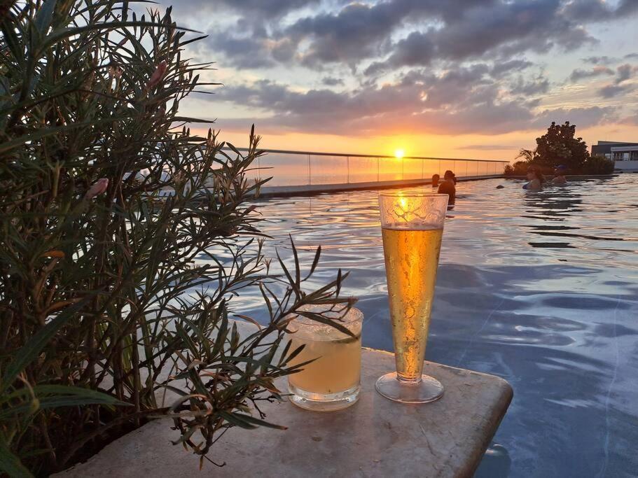 Piscinas Con Vista Increible, Bar, Música Y Playa Cartagena