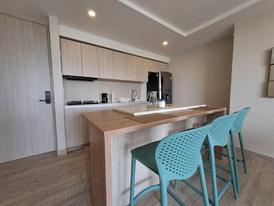 Piscinas Con Vista Increible, Bar, Música Y Playa Cartagena