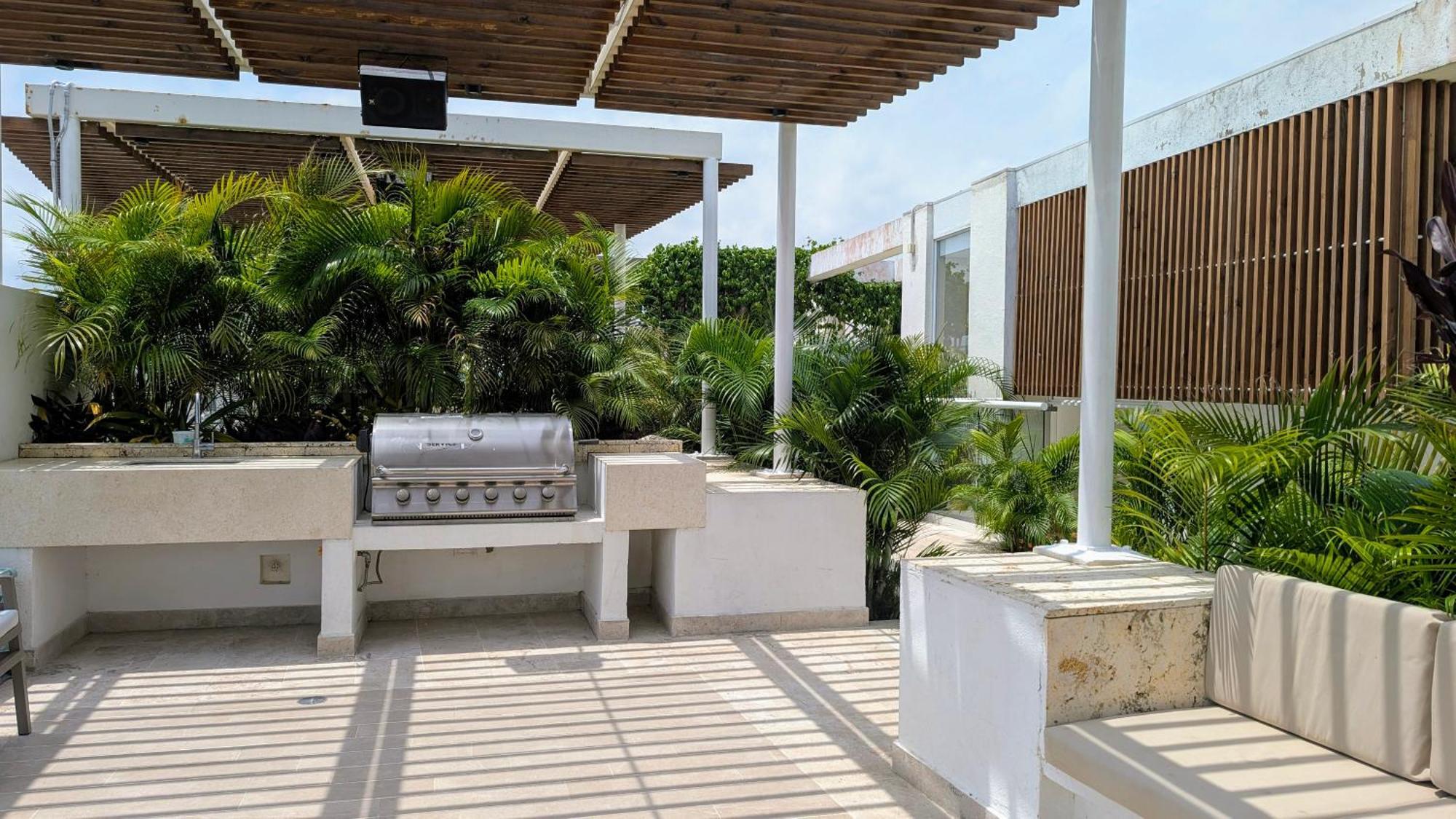 Apartamento Piscinas Con Vista Increible, Bar, Música Y Playa *