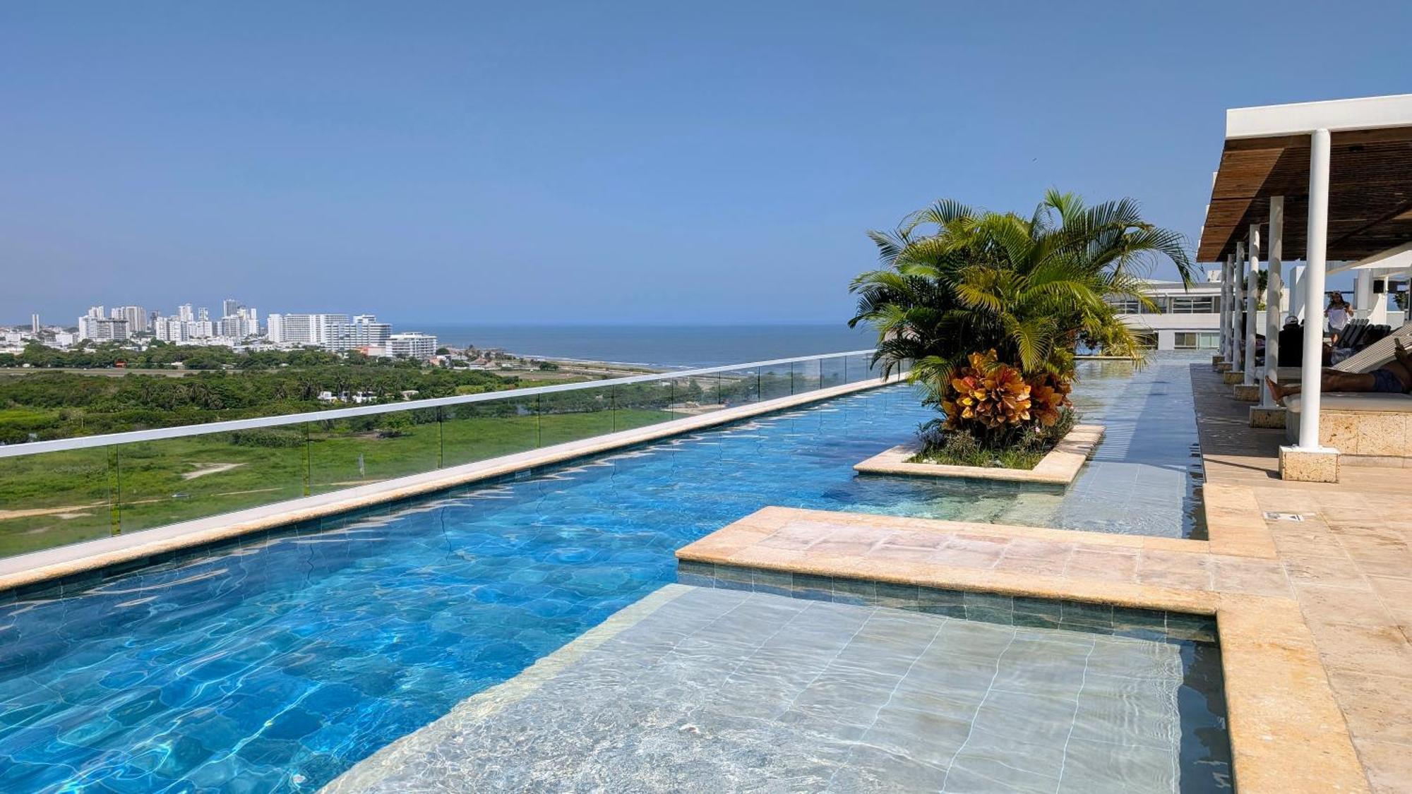 Piscinas Con Vista Increible, Bar, Música Y Playa Apartamento